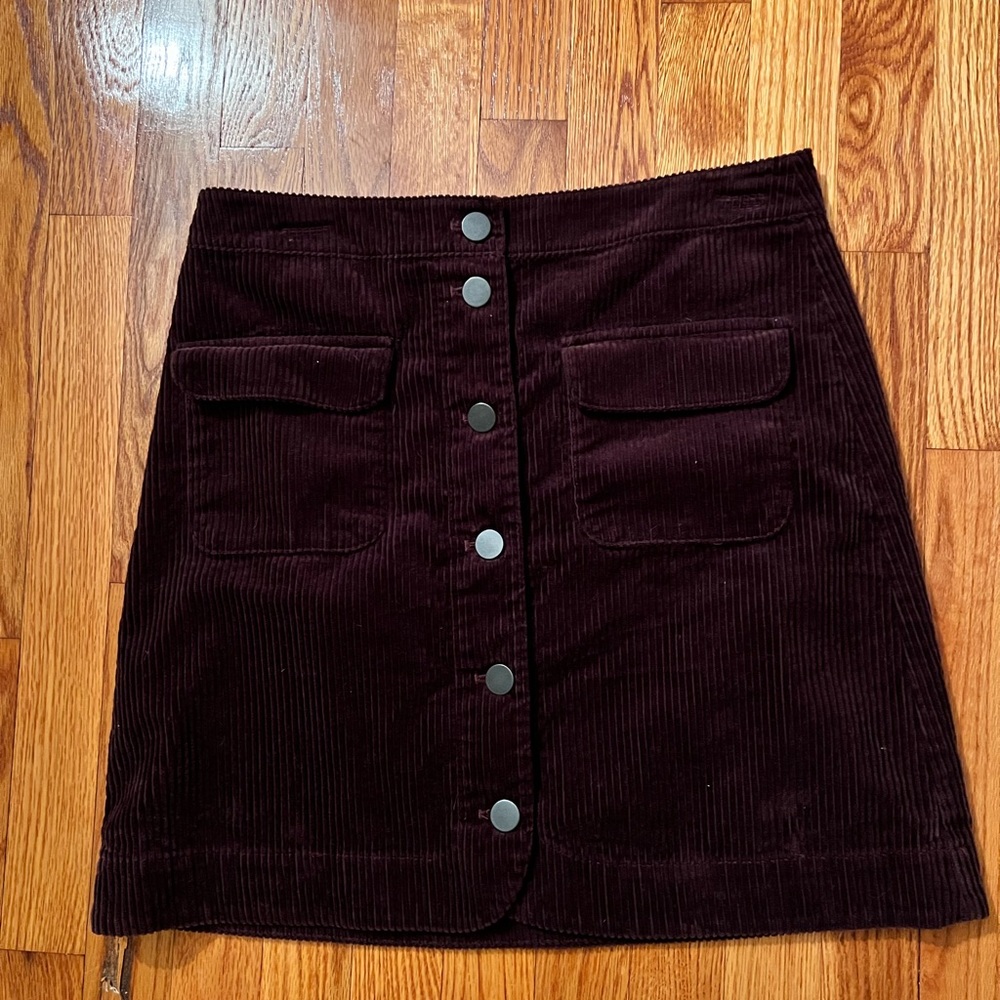 LOFT: Corduroy button up plum skirt